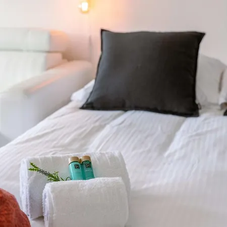 Huswell - Modern With Balcony Near The Appartement *