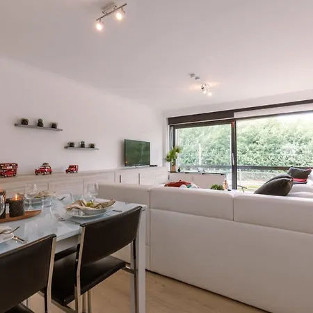 Appartement Huswell - Modern With Balcony Near The